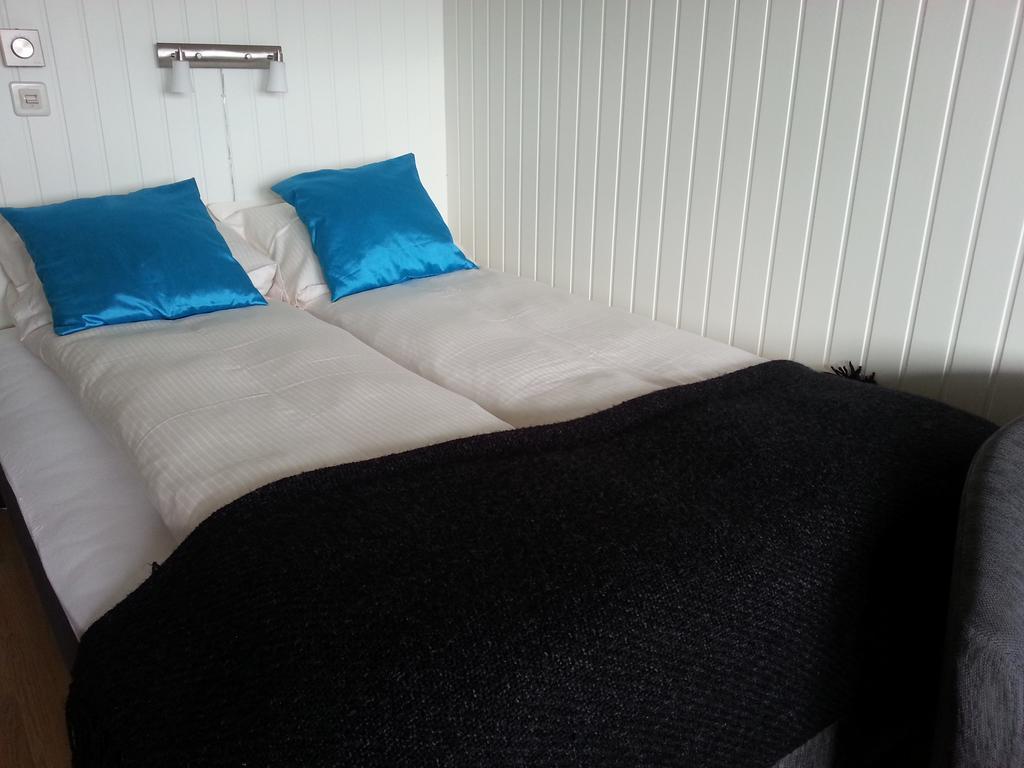 Offersoy Feriesenter Hotel Buitenkant foto